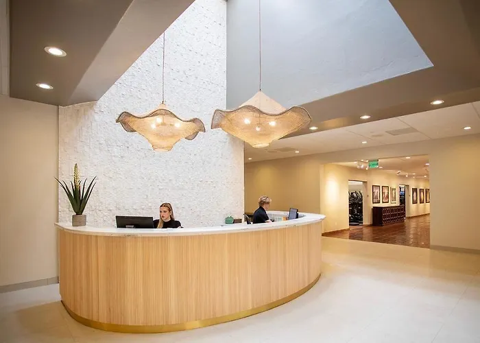 Canyon Ranch Tucson 4*
